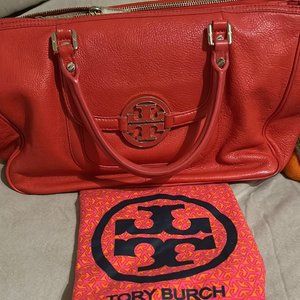 RED TORY PURSE